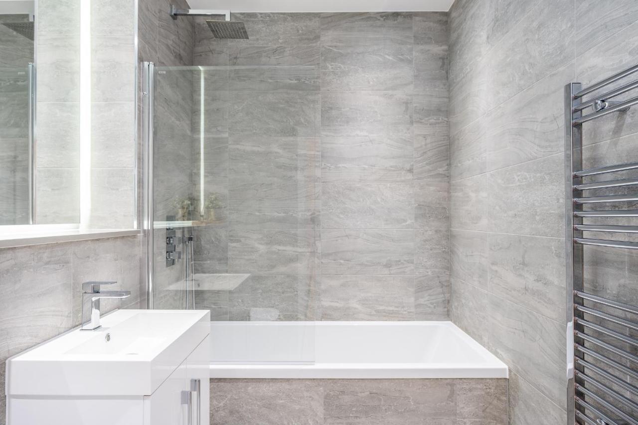 St Albans 2 Bed Luxury City Apartment, 5 Mins Walk To Train & Allocated Parking Luaran gambar