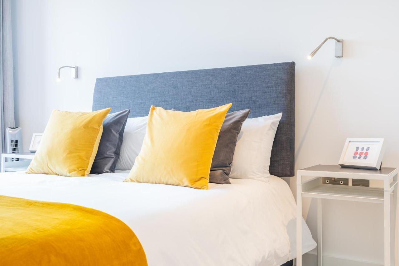 St Albans 2 Bed Luxury City Apartment, 5 Mins Walk To Train & Allocated Parking Luaran gambar