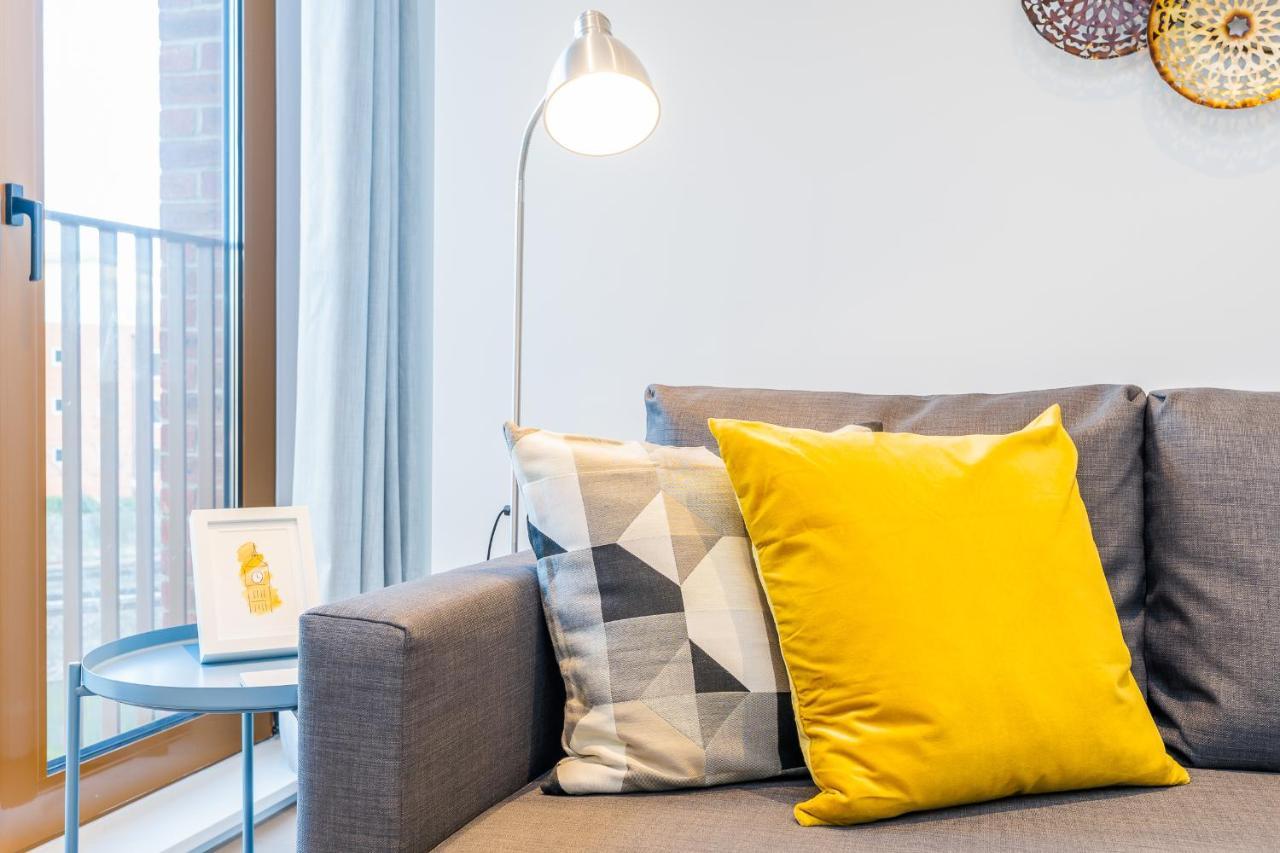 St Albans 2 Bed Luxury City Apartment, 5 Mins Walk To Train & Allocated Parking Luaran gambar