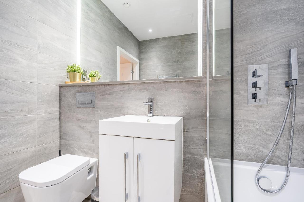 St Albans 2 Bed Luxury City Apartment, 5 Mins Walk To Train & Allocated Parking Luaran gambar