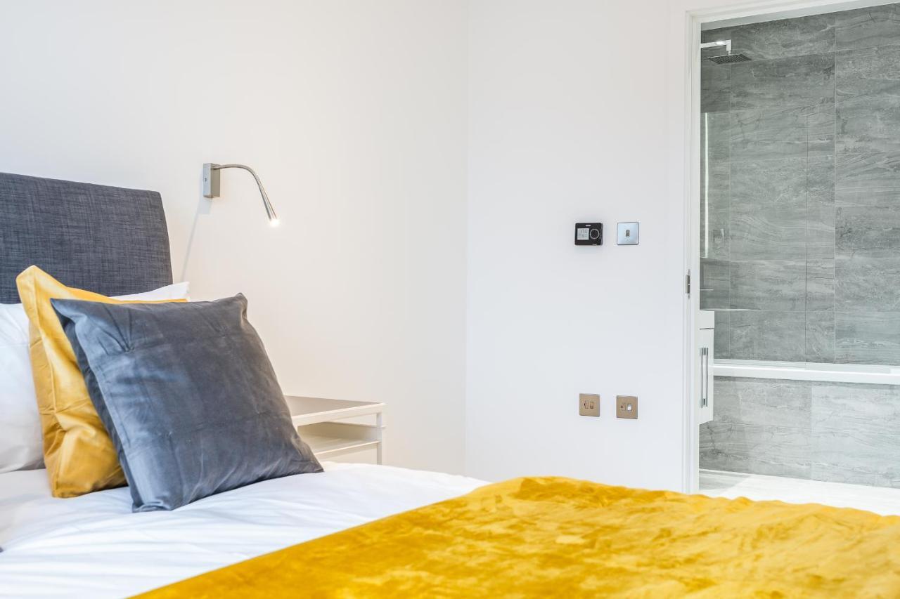 St Albans 2 Bed Luxury City Apartment, 5 Mins Walk To Train & Allocated Parking Luaran gambar