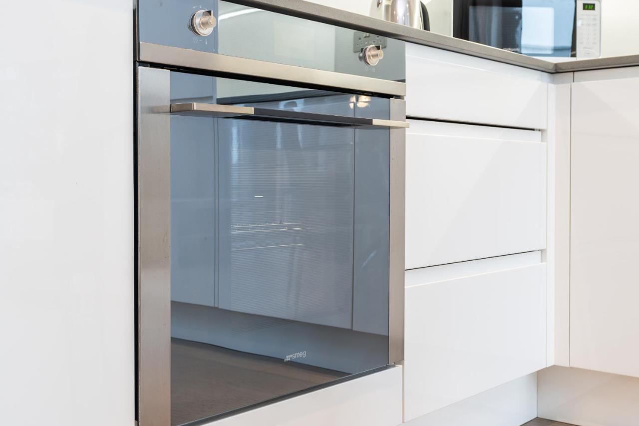 St Albans 2 Bed Luxury City Apartment, 5 Mins Walk To Train & Allocated Parking Luaran gambar
